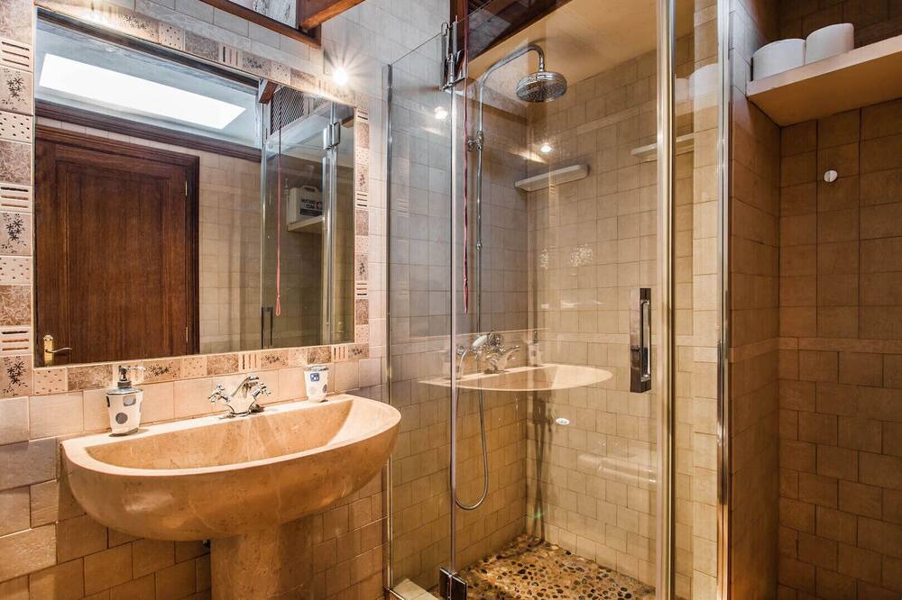Photo of Bathroom in Escorca