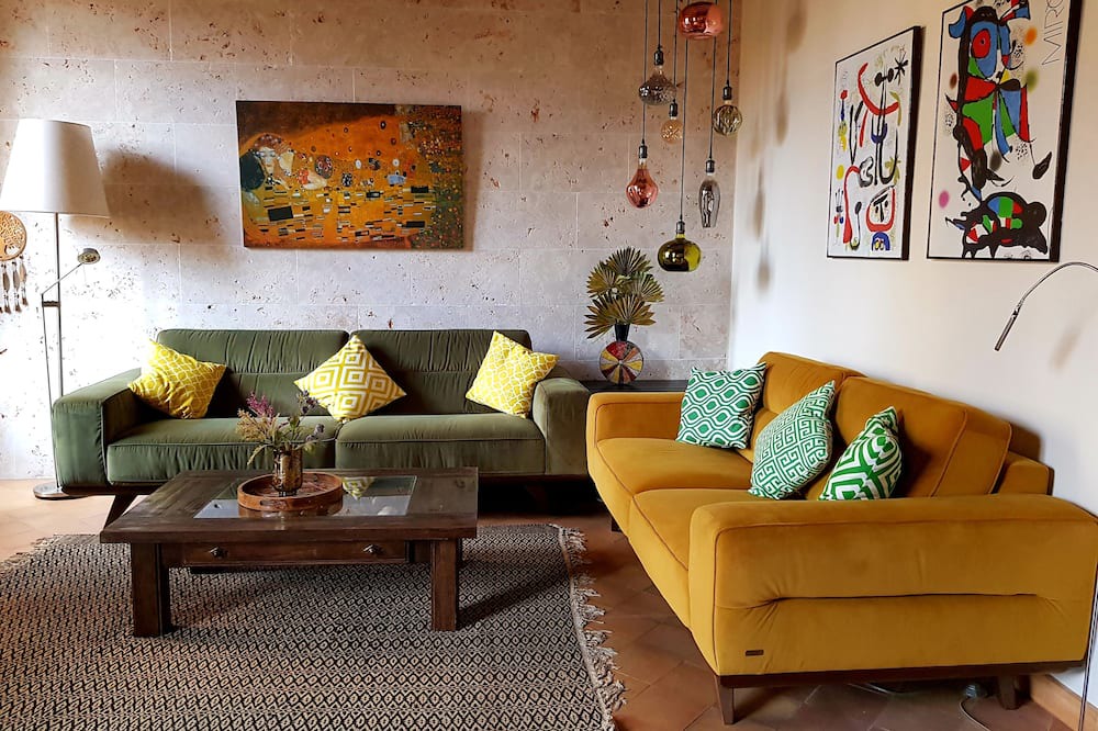 Photo of Livingroom in Cort