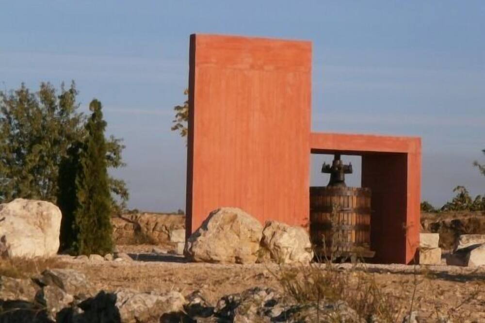 Photo of Outdoor in Melida