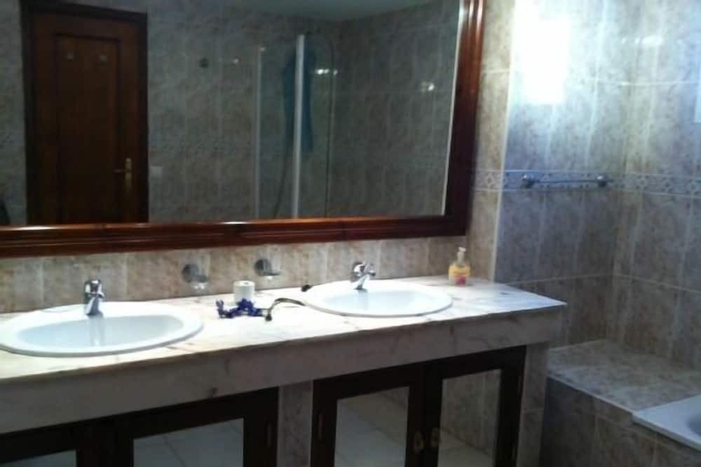 Photo of Bathroom in Corteconcepcion
