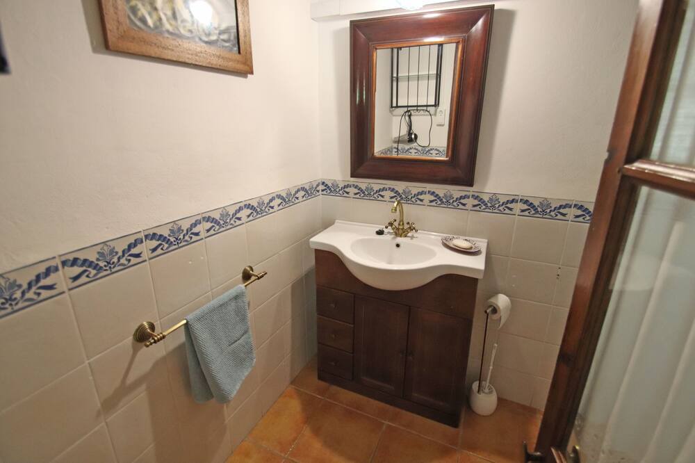 Photo of Bathroom in Biniaraix