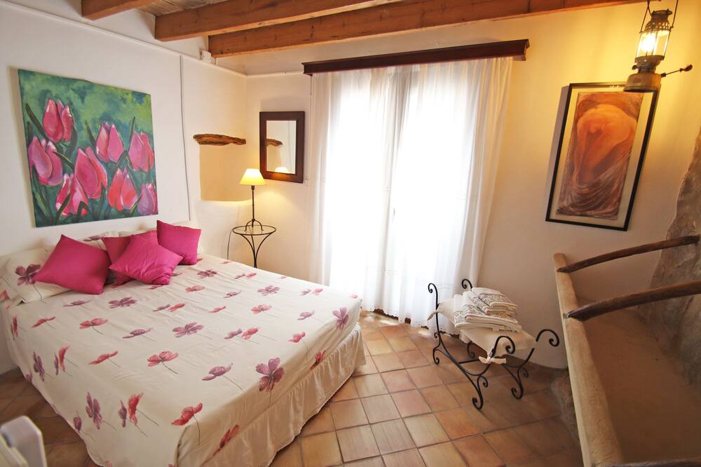 Photo of Bedroom in Biniaraix