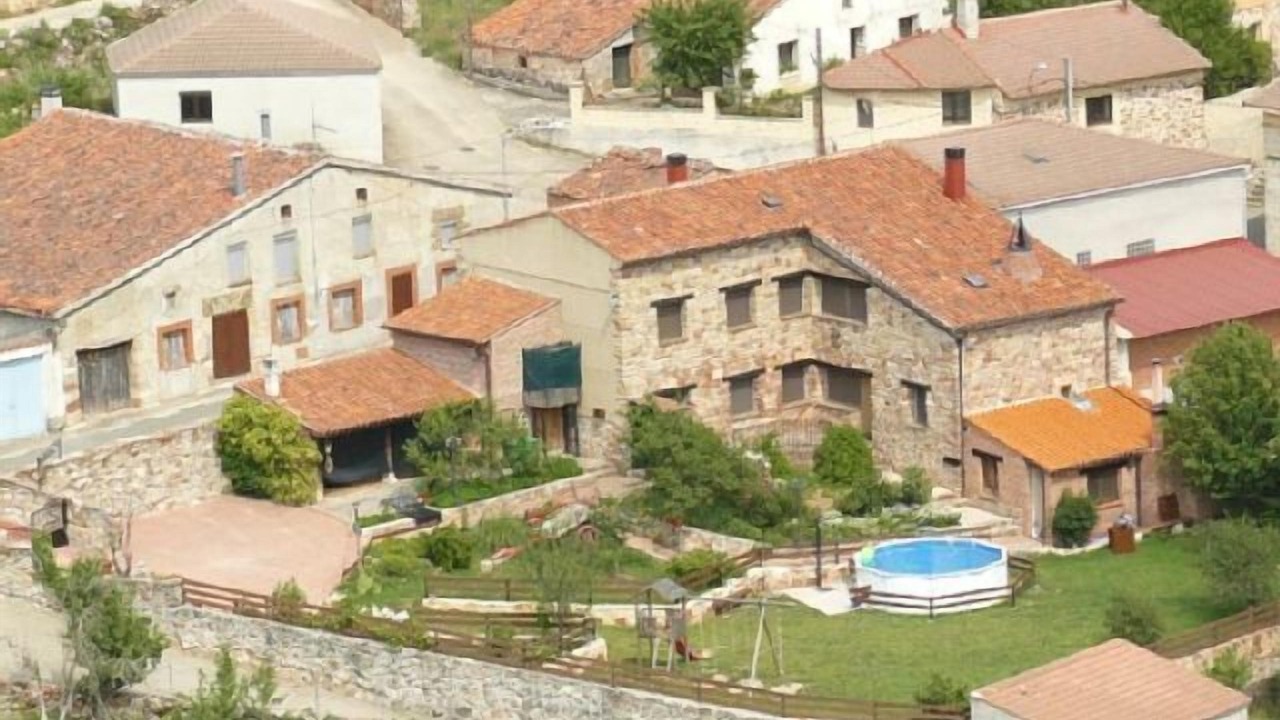 Photo of Buildings in Espeja de San Marcelino