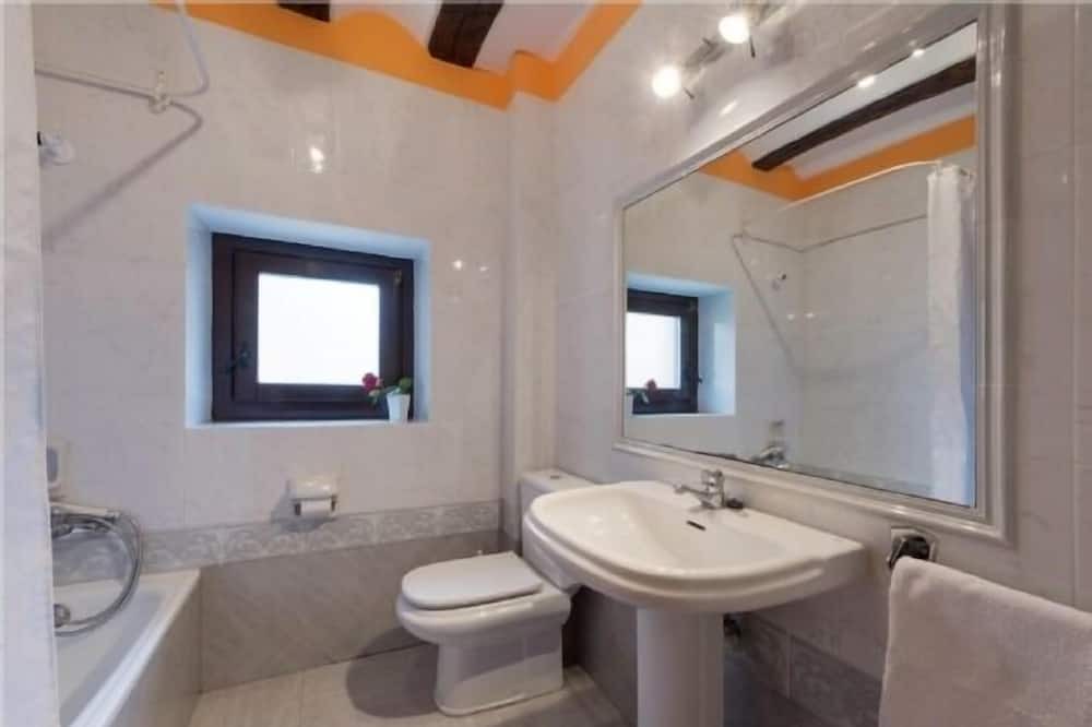 Photo of Bathroom in El Rasillo de Cameros