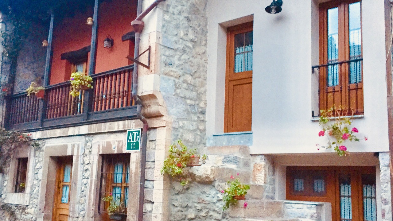 Photo of Outdoor in Cue