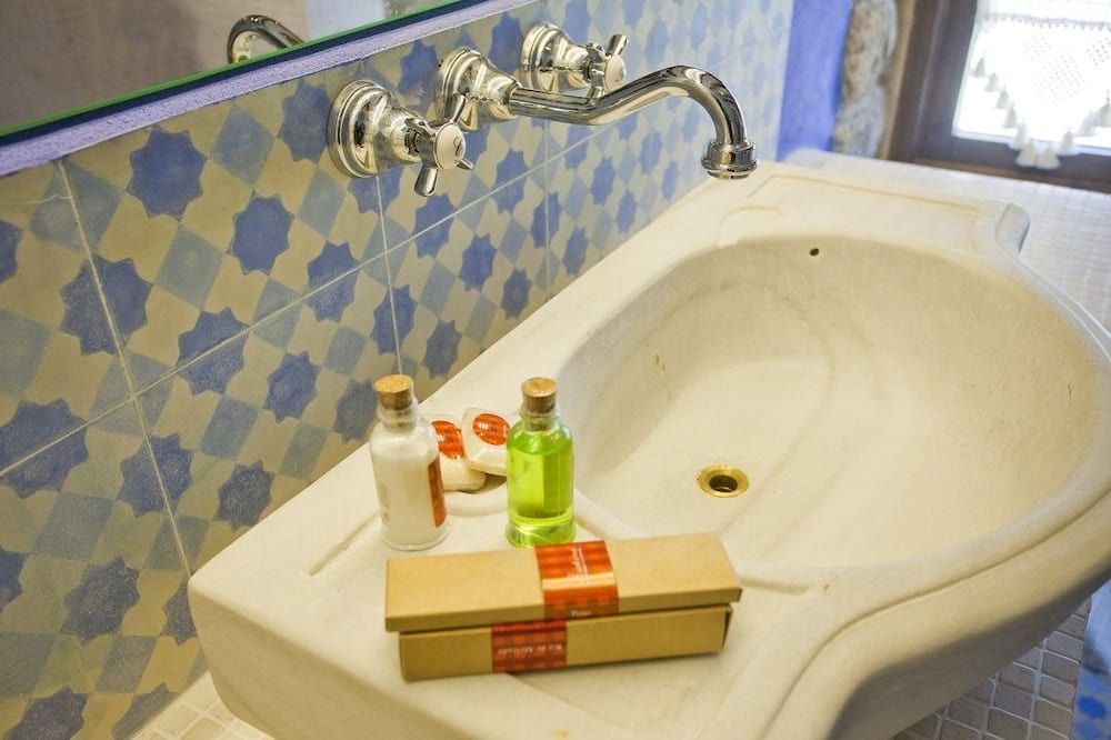 Photo of Bathroom in Gallipienzo