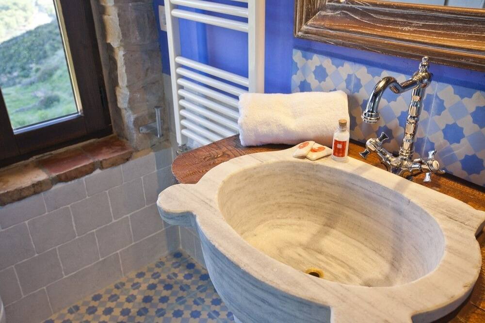 Photo of Bathroom in Gallipienzo