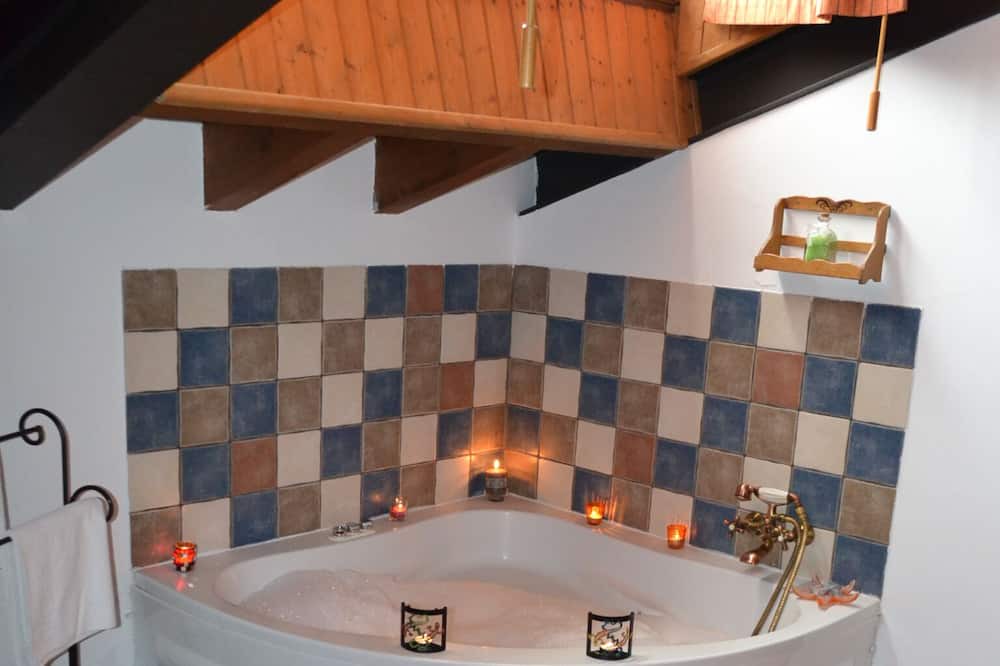 Photo of Bathroom in Gilgarcia