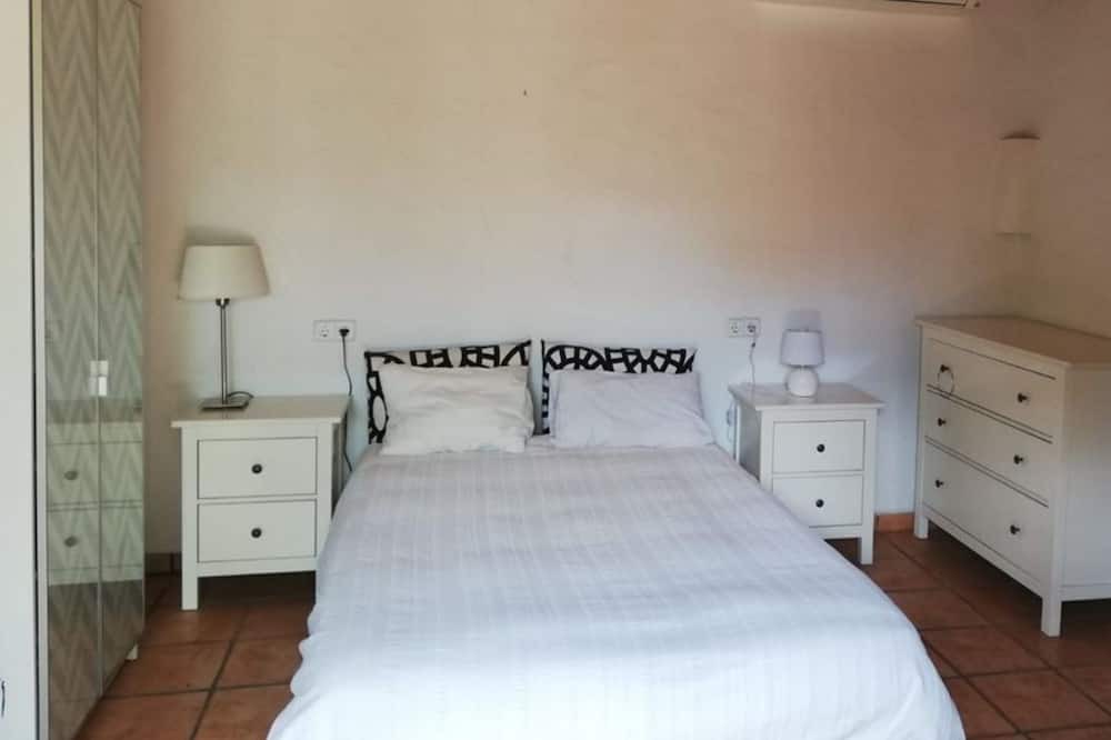Photo of Bedroom in Es Garrovers