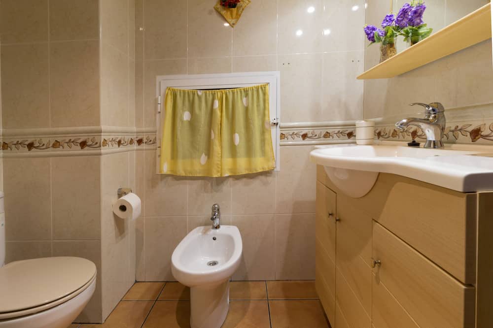 Photo of Bathroom in Lumbreras