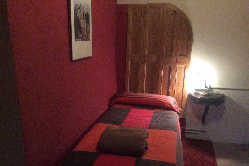 Photo of Bedroom in Santa Coloma de Farners