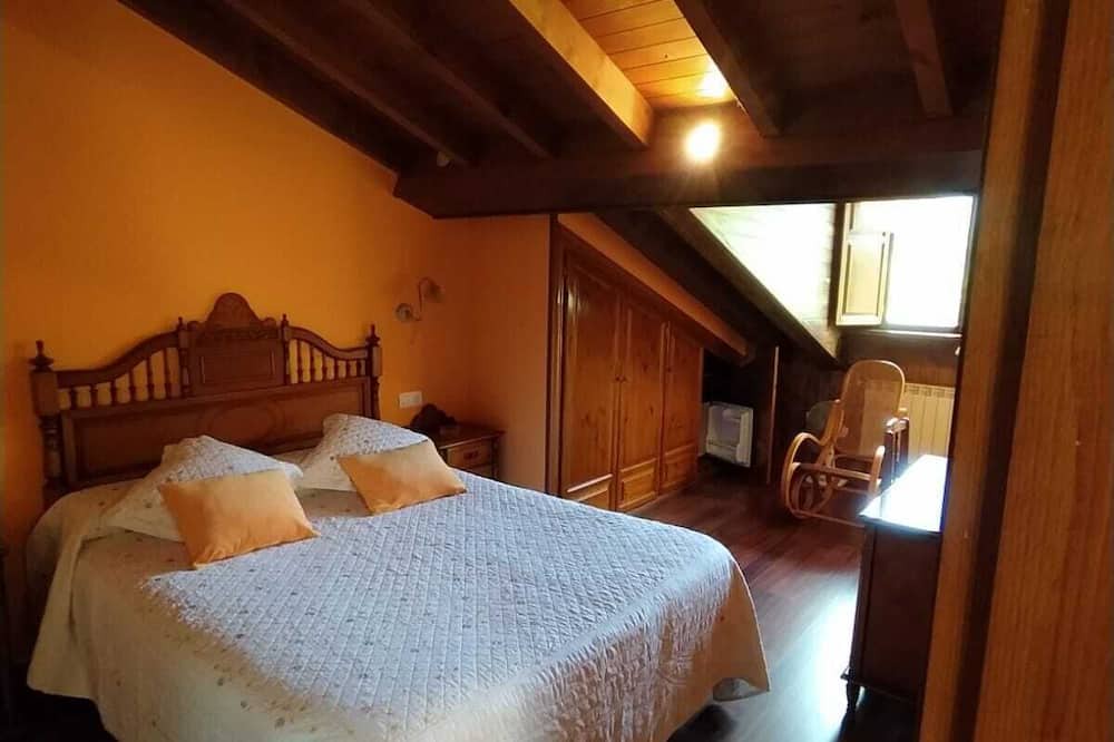Photo of Bedroom in Llamigo