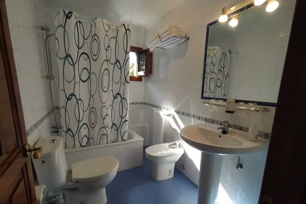 Photo of Bathroom in Llamigo