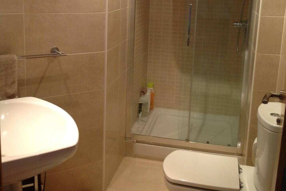 Photo of Bathroom in Benicalap