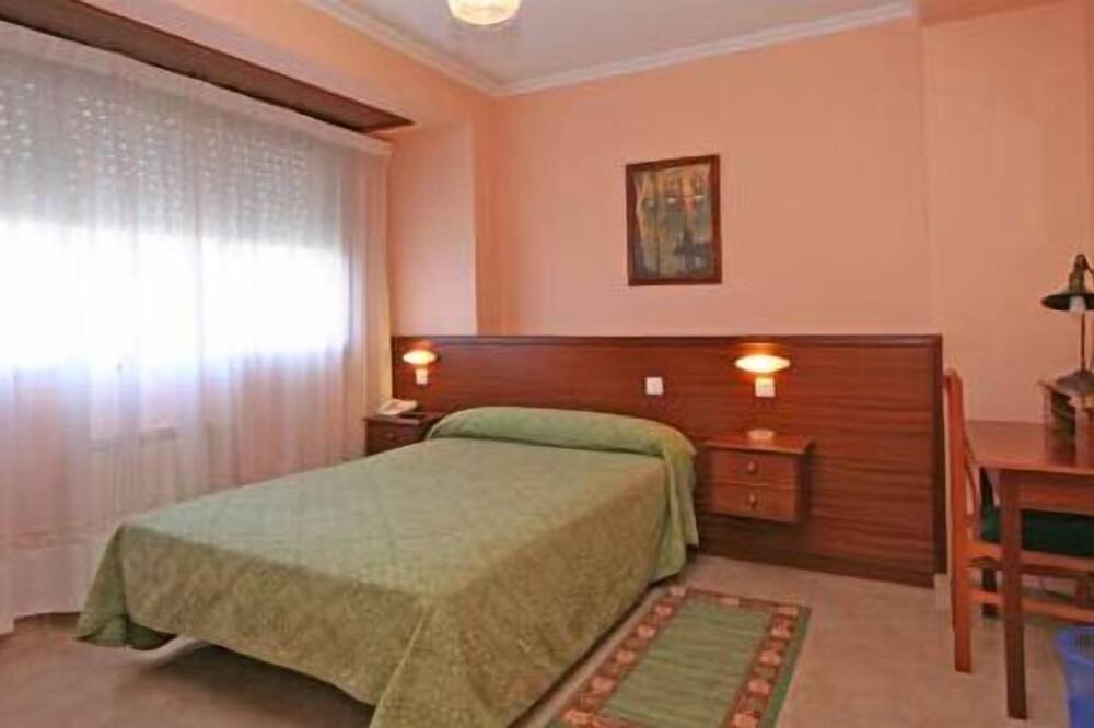 Photo of Bedroom in Naron