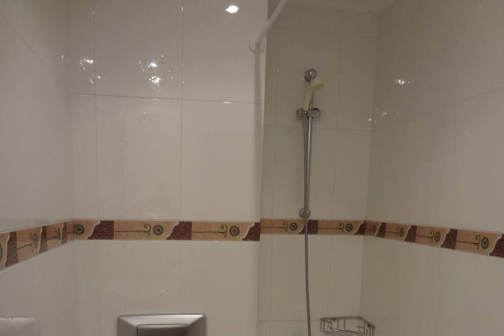Photo of Bathroom in Naron