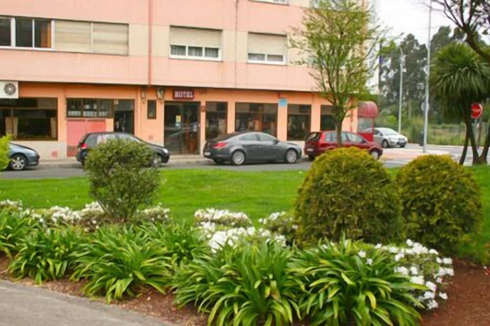 Photo of Outdoor in Naron