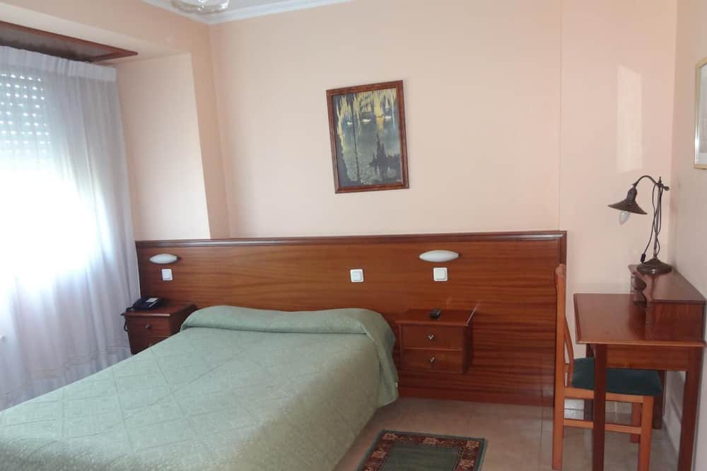Photo of Bedroom in Naron