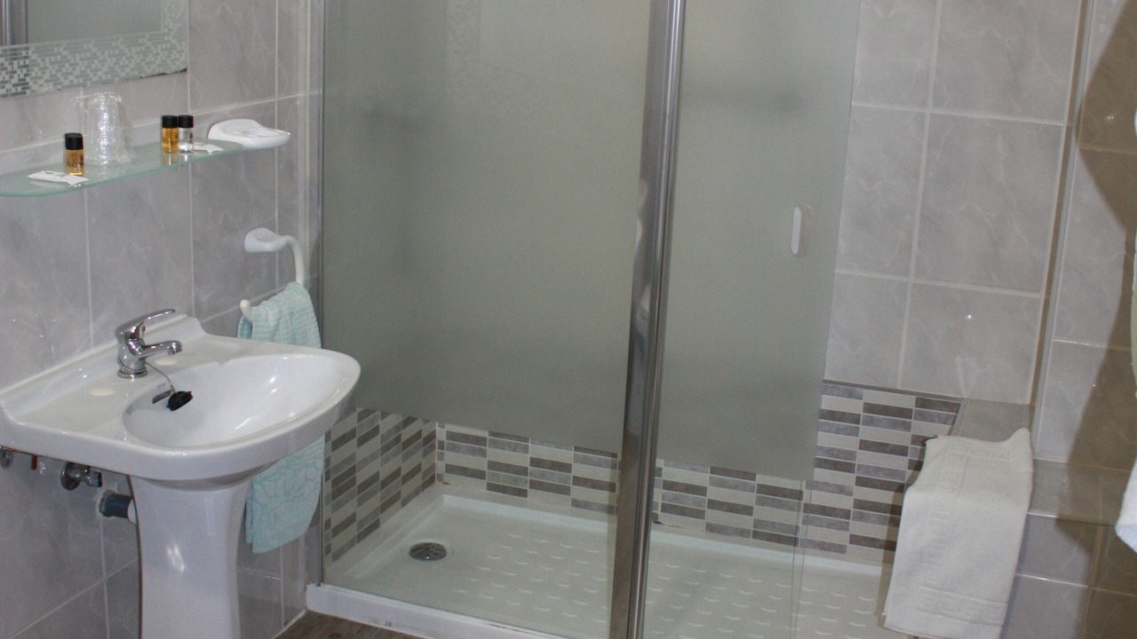 Photo of Bathroom in Candeleda