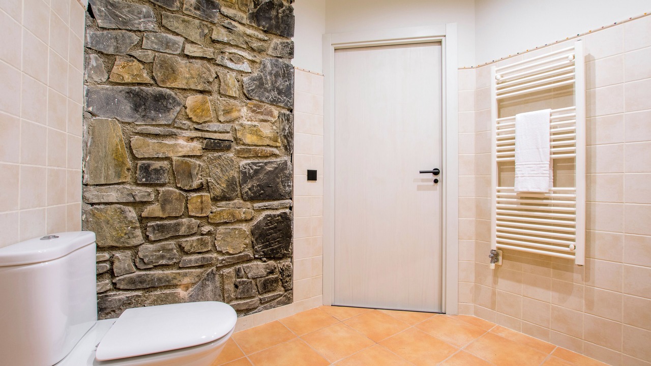Photo of Bathroom in Llivia