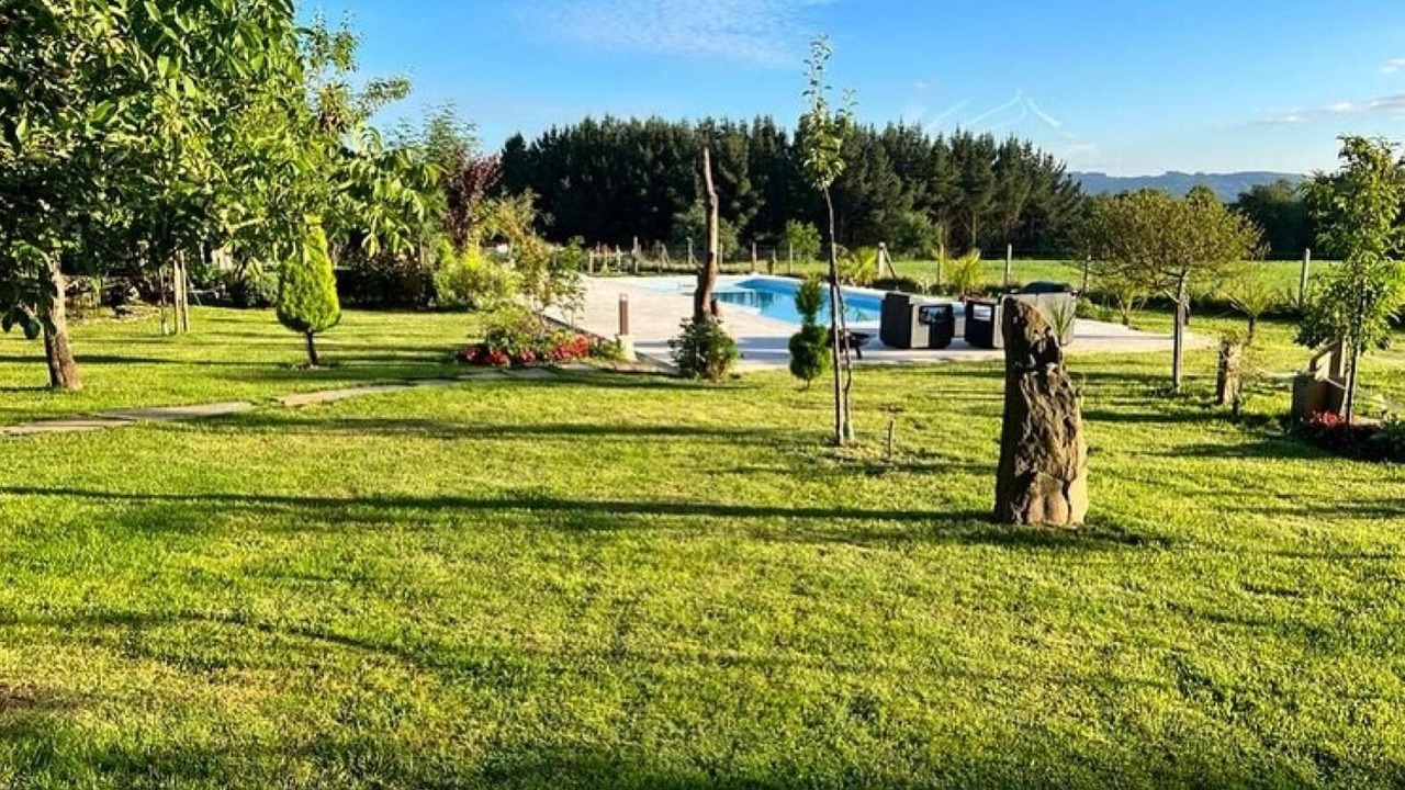 Photo of Outdoor in Guntin