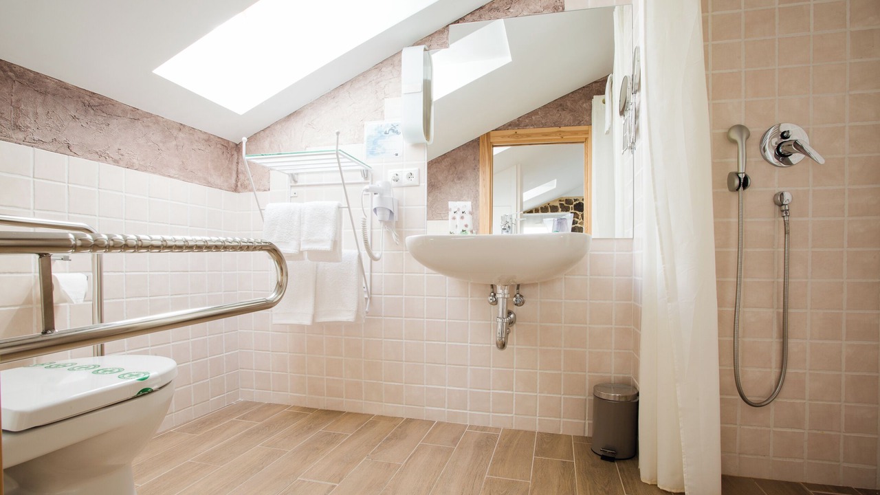 Photo of Bathroom in Santervas de la Sierra