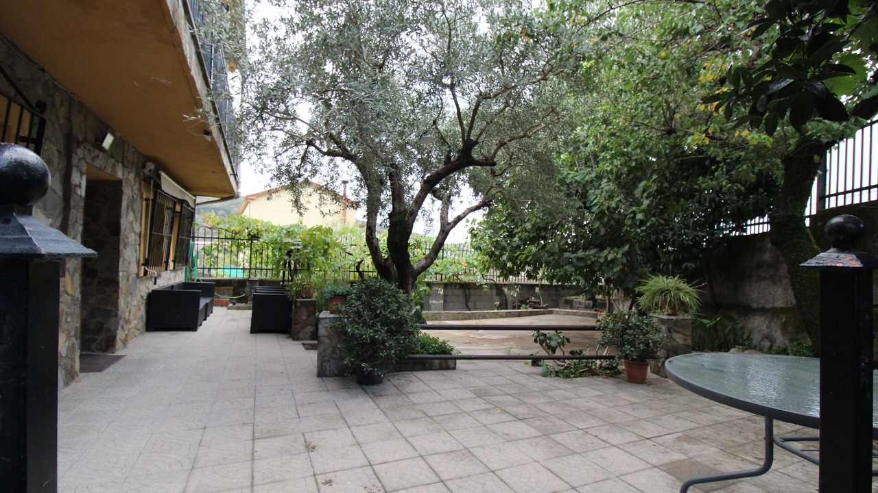 Photo of Patio Balcony in Valdelamatanza