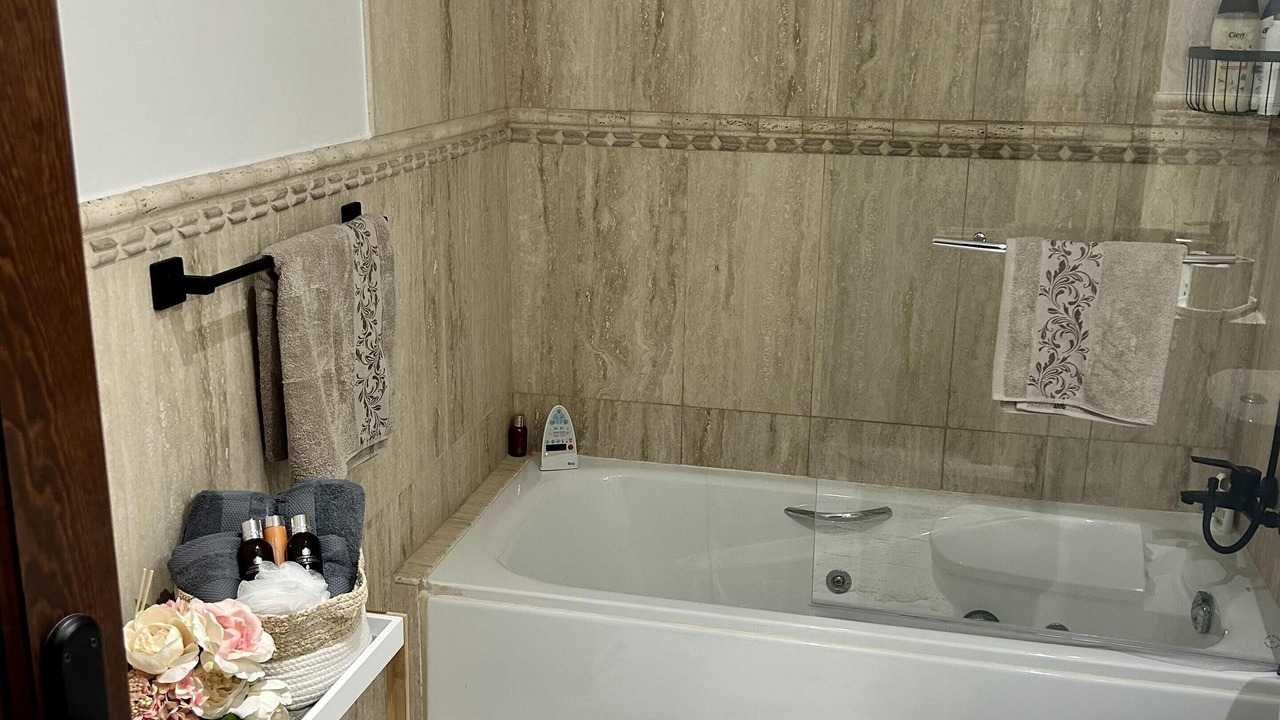 Photo of Bathroom in Hacienda del Alamo