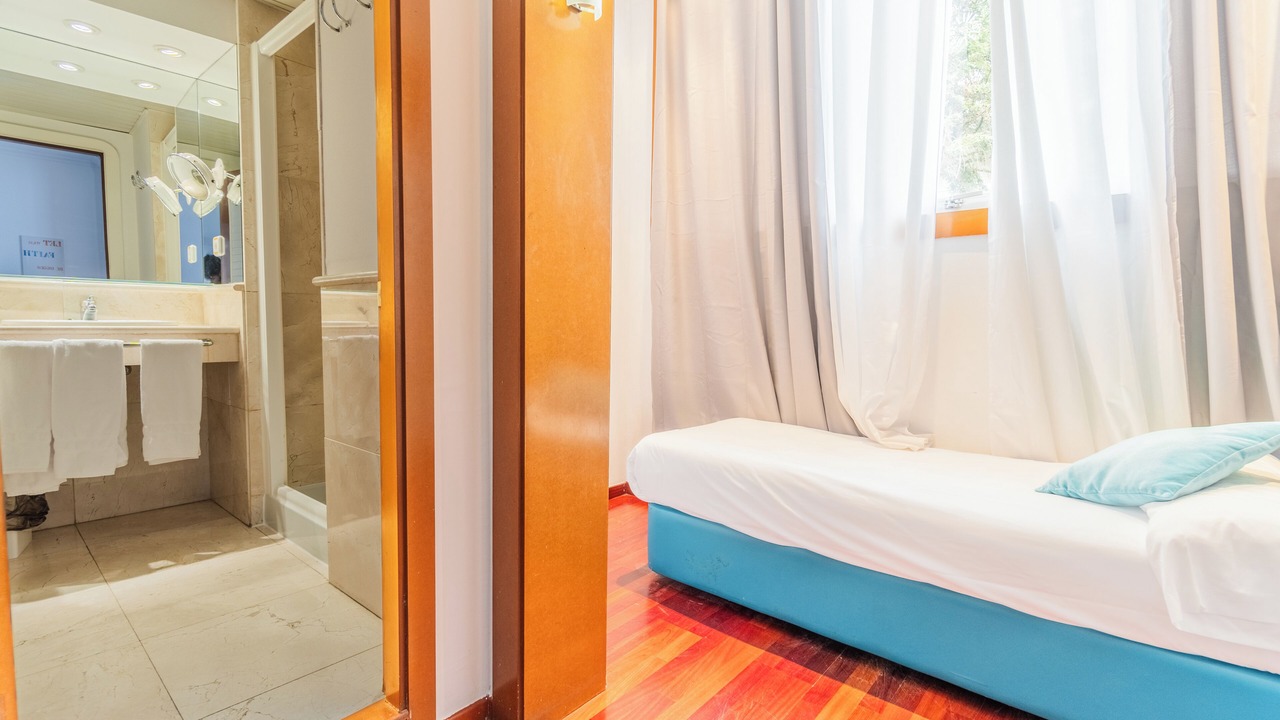 Photo of Bathroom in Los Angeles de San Rafael