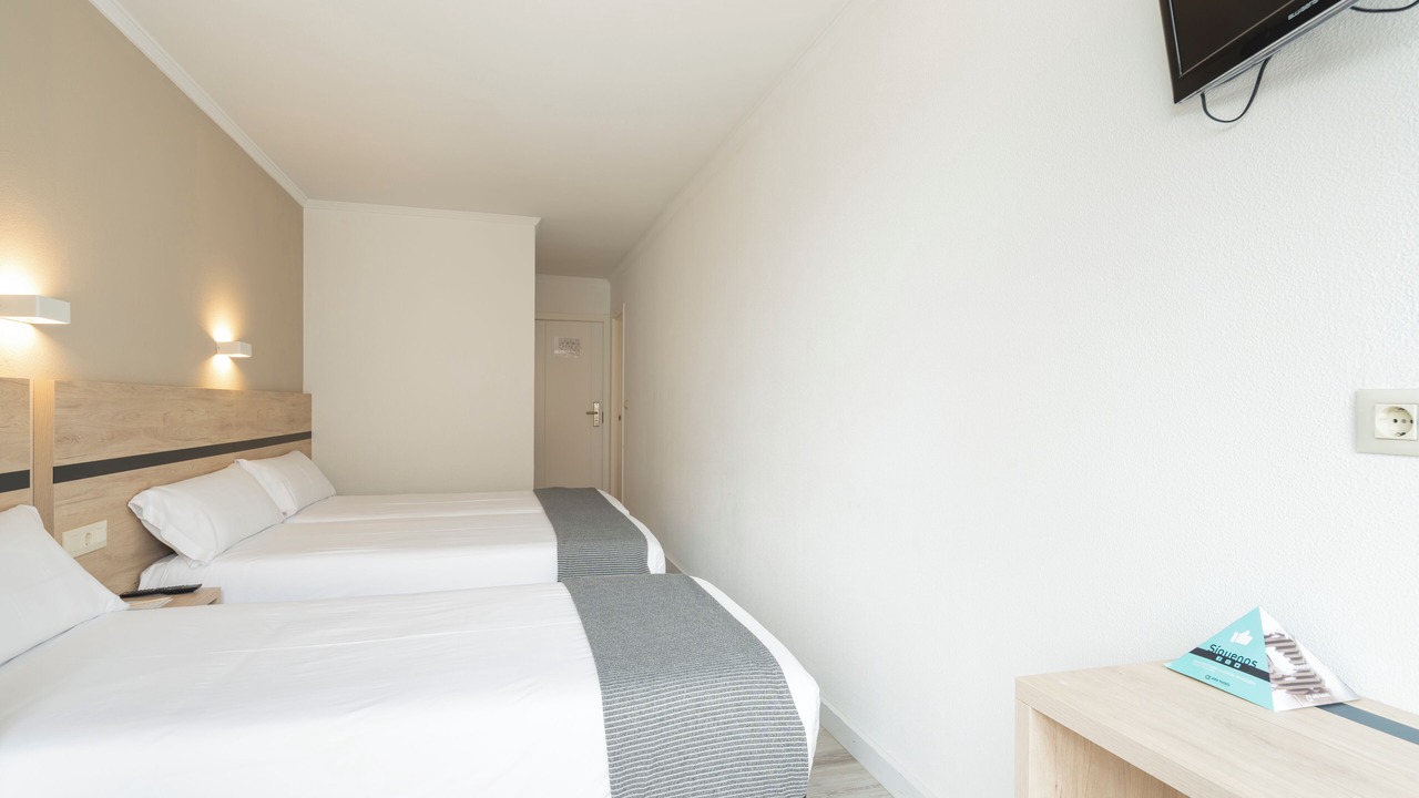 Photo of Bedroom in Ordes