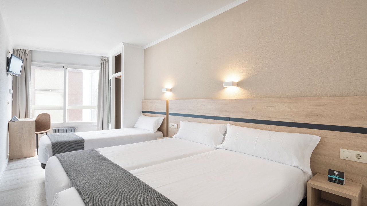 Photo of Bedroom in Ordes