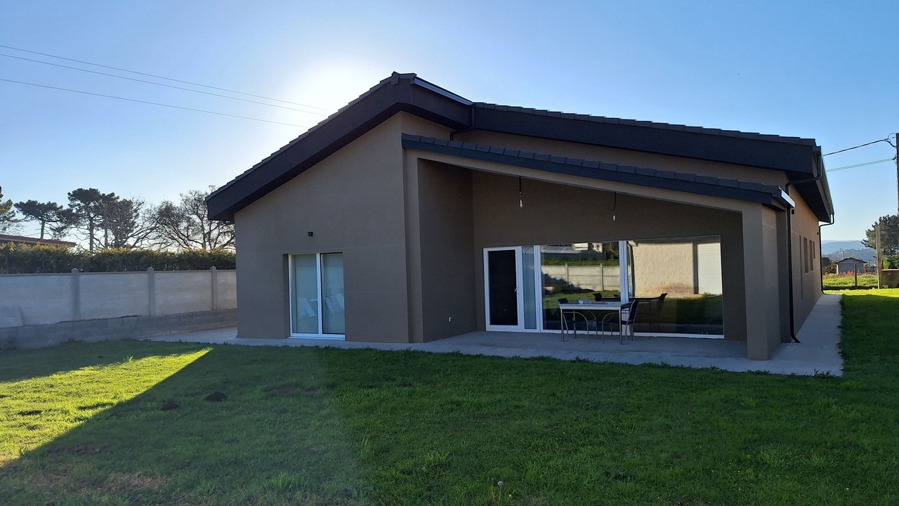 Photo of Outdoor in Naron