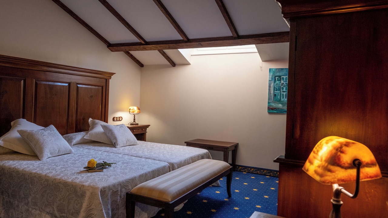 Photo of Bedroom in Naron