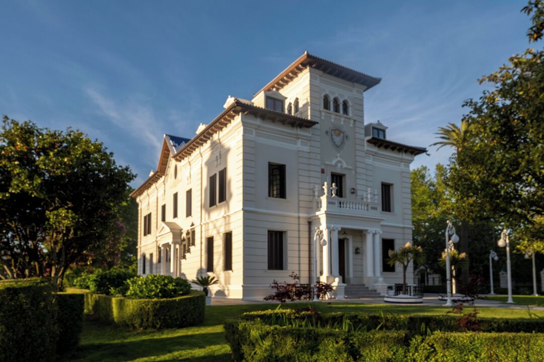 Photo of Outdoor in Naron