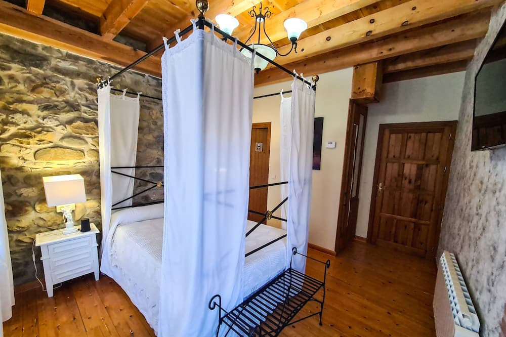 Photo of Bedroom in Matallana de Torio