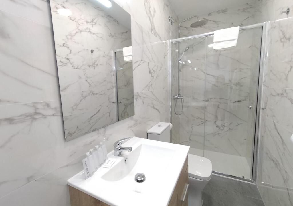 Photo of Bathroom in Oeste