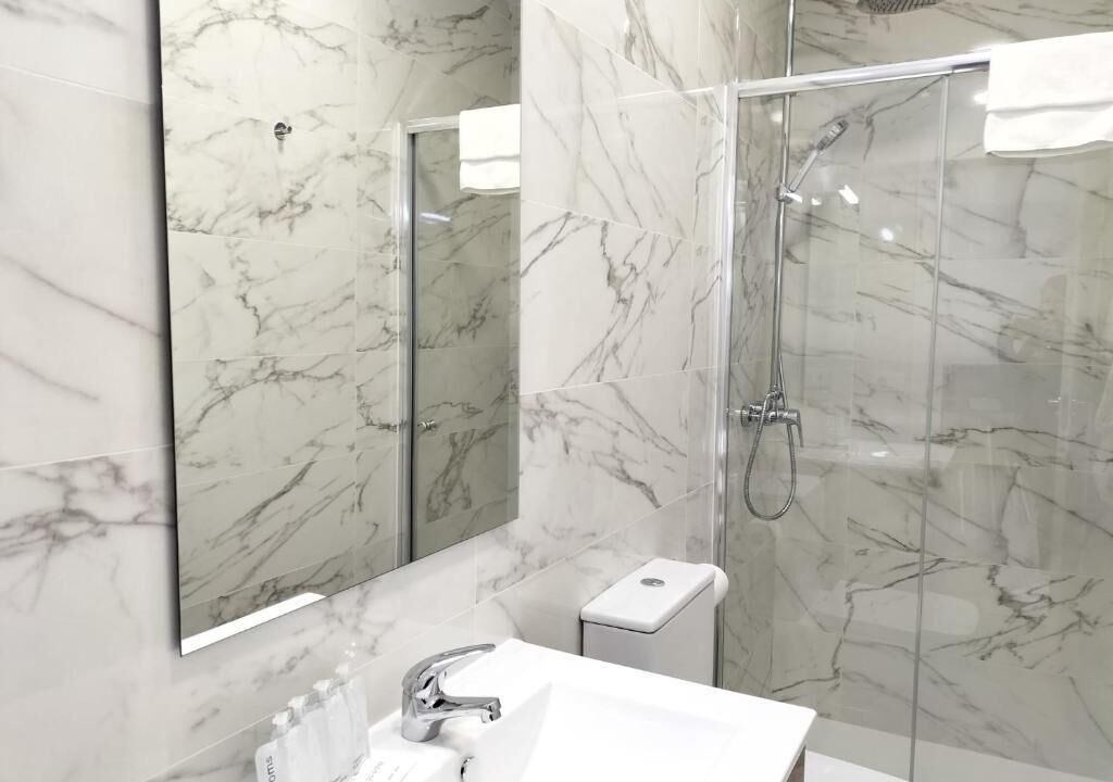 Photo of Bathroom in Oeste