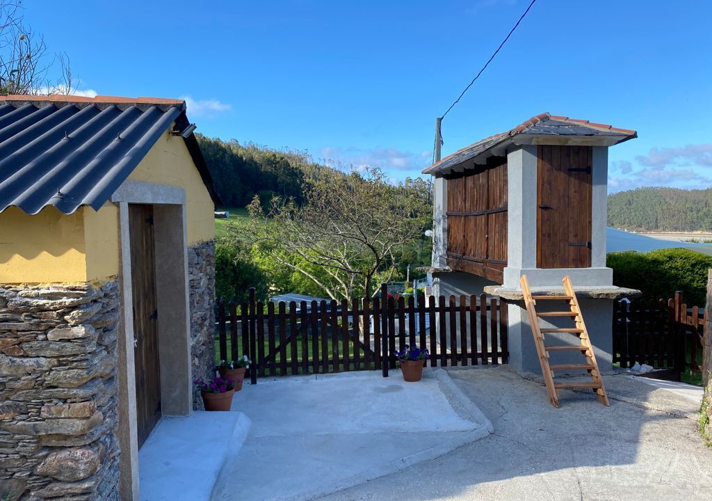 Photo of Outdoor in Manon