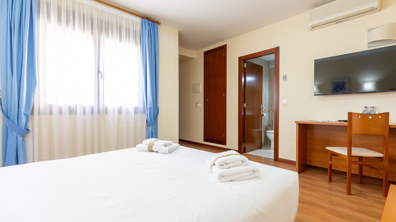 Photo of Bedroom in Toro