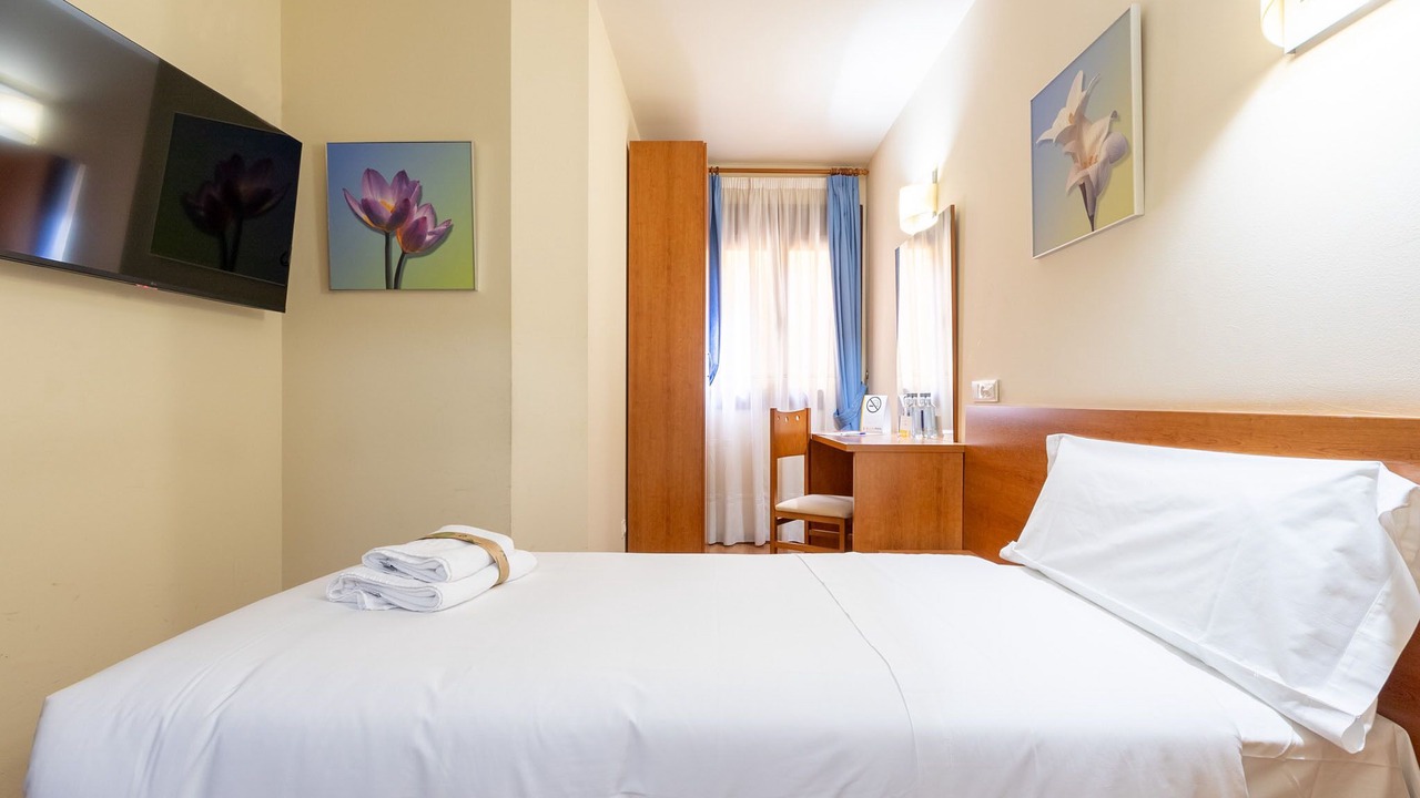 Photo of Bedroom in Toro