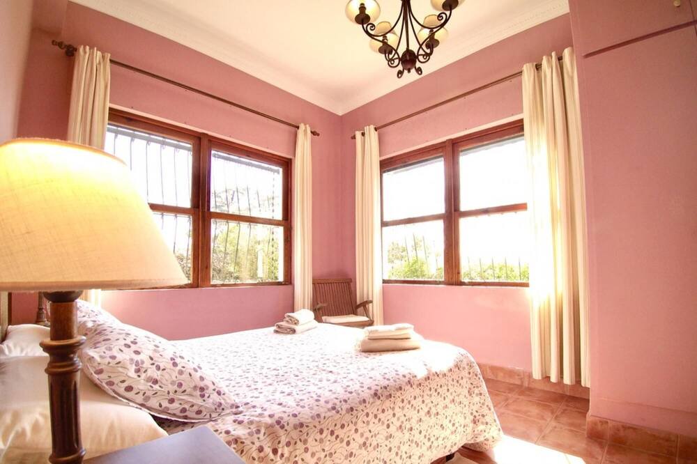 Photo of Bedroom in Faro