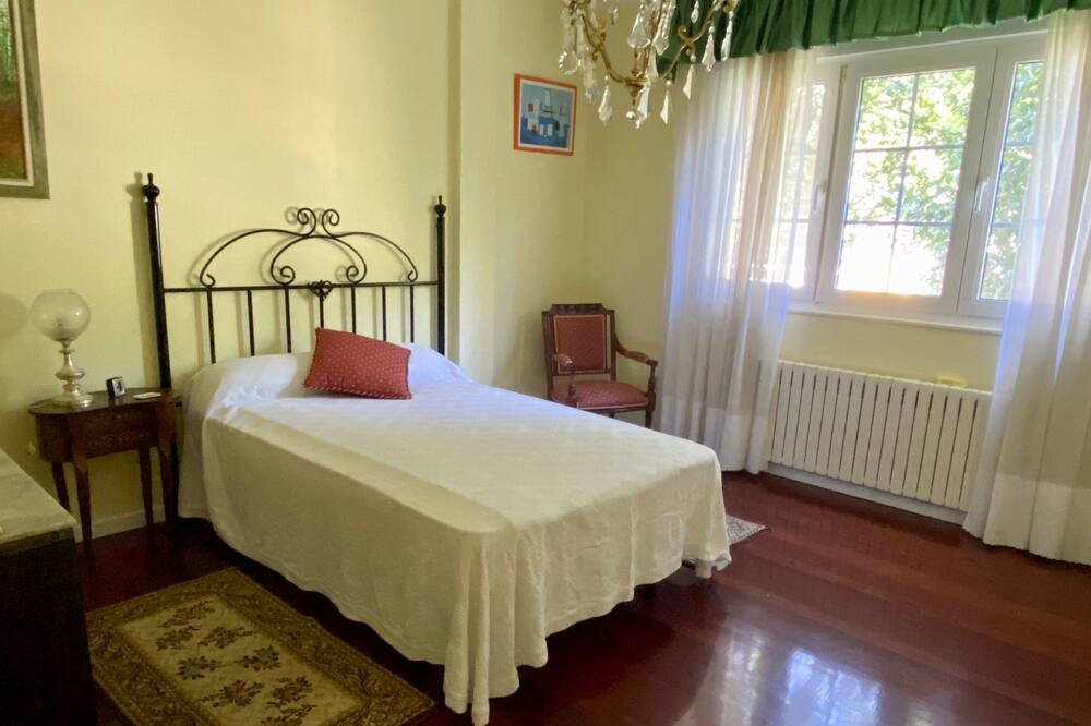 Photo of Bedroom in Ortigueira