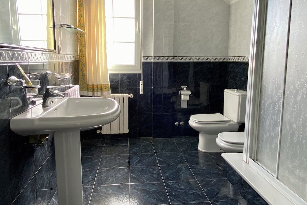 Photo of Bathroom in Ortigueira