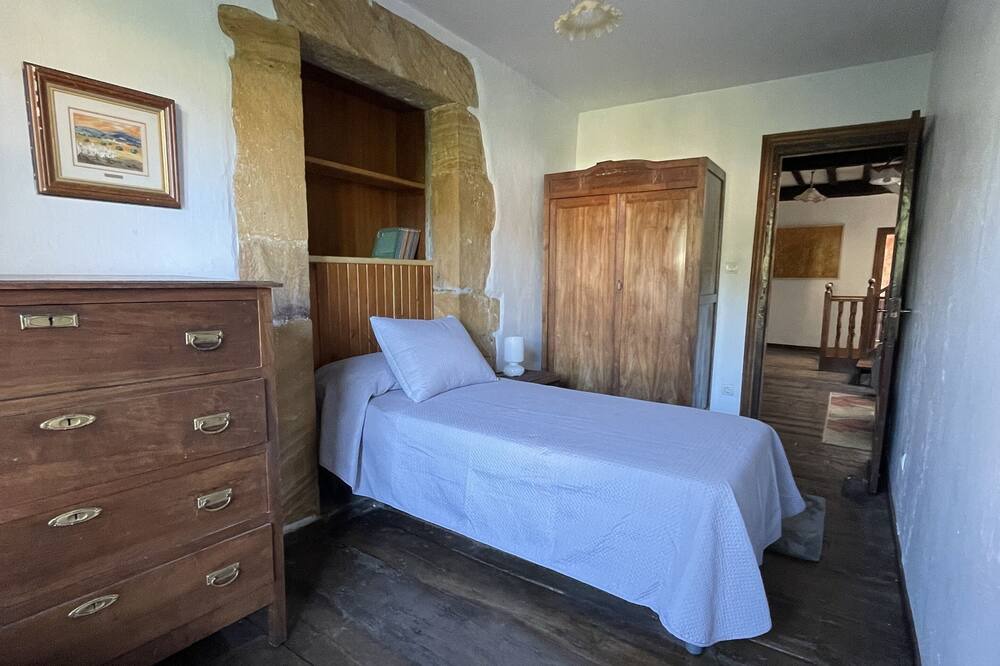 Photo of Bedroom in Novales