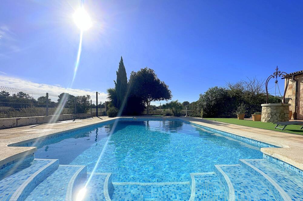 Photo of Outdoor in Maria de la Salut