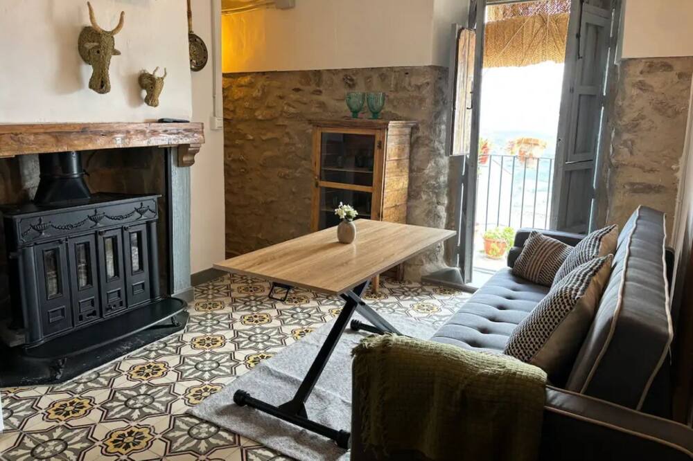 Photo of Livingroom in Iznatoraf