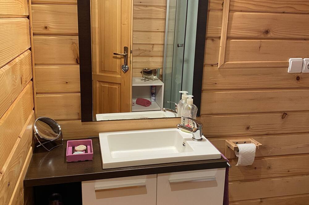 Photo of Bathroom in Cuadros