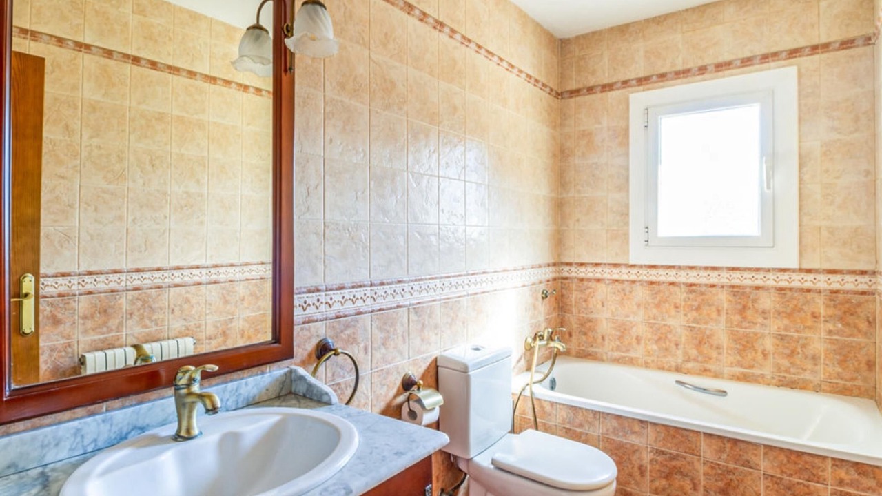 Photo of Bathroom in Palafolls