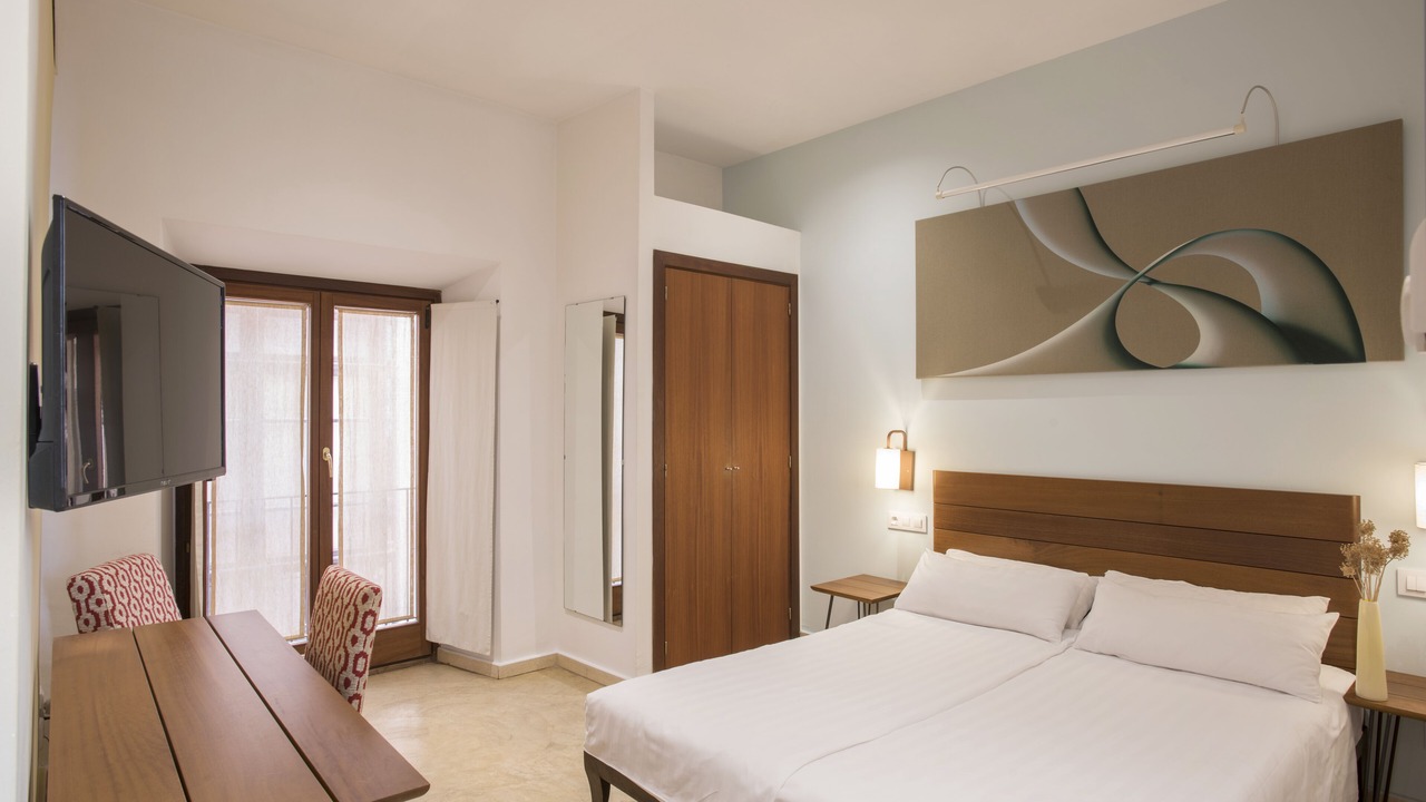 Photo of Bedroom in La Llotja-Born