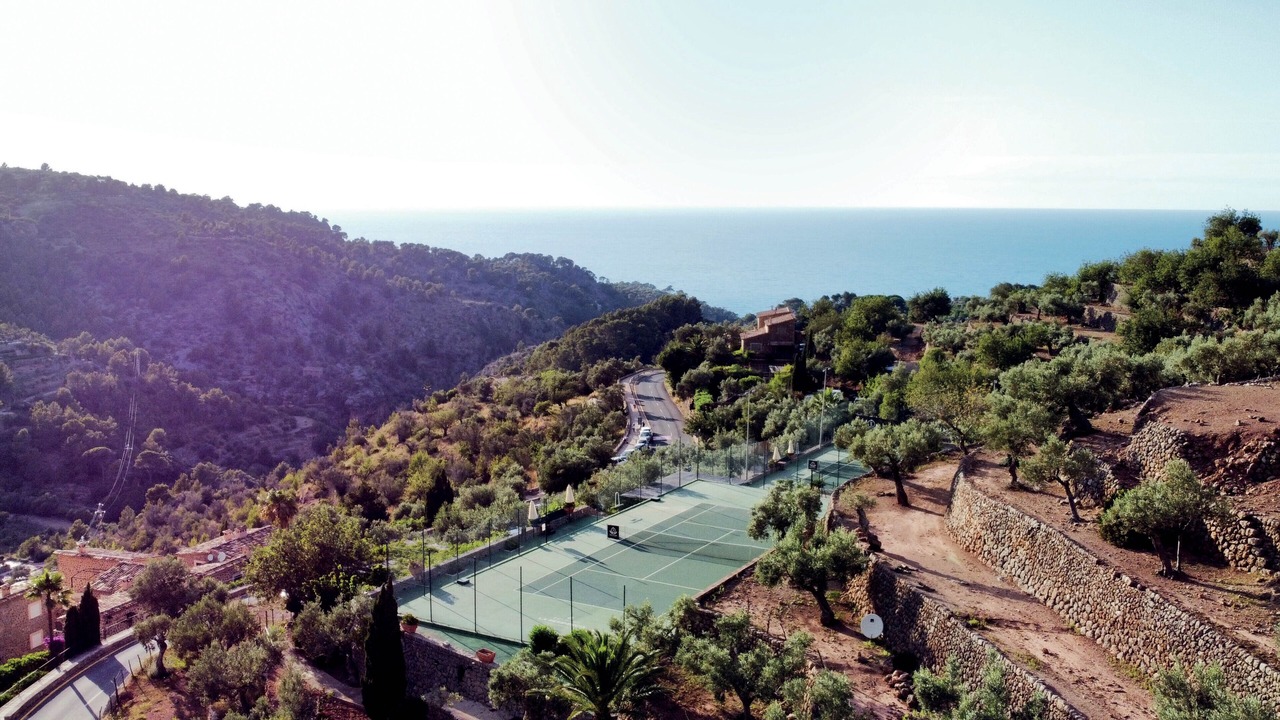 Photo of Others in Deia